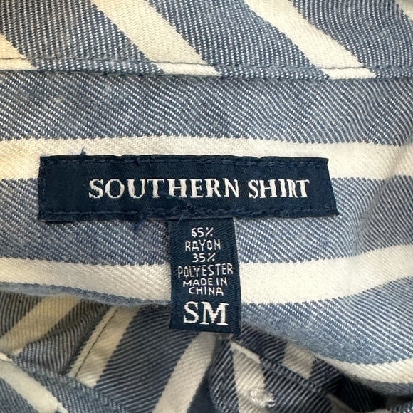 Southern‎ Shirt Blue & White Striped Button-Up Top – Size Small/Medium NWT - Picture 11 of 12